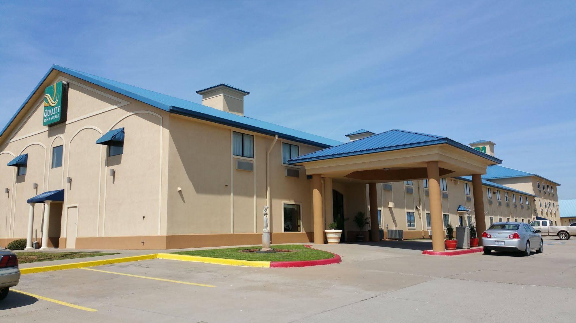 Quality Inn & Suites Wichita Falls I-44 Exterior photo
